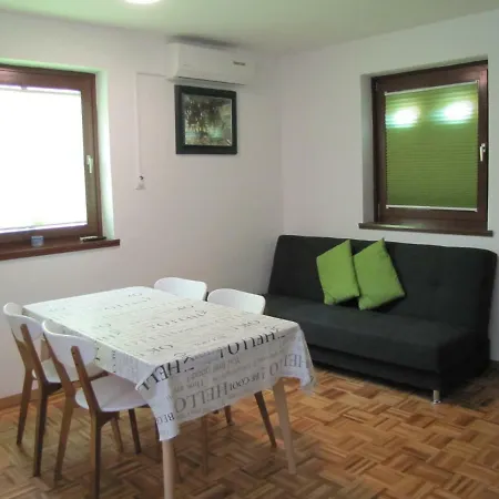 I&r 27 Terme Catez Apartment *